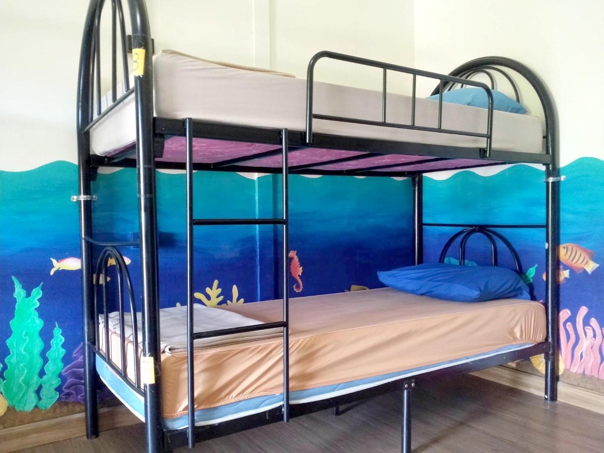 Wet! A Pool Party Hostel By Wild & Wandering Haad Rin Luaran gambar